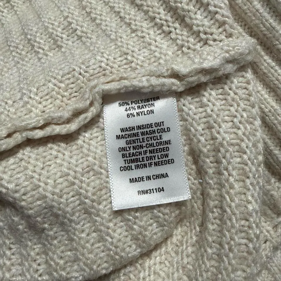 Crown & Ivy Cream Cable Knit Sweater - Image 5