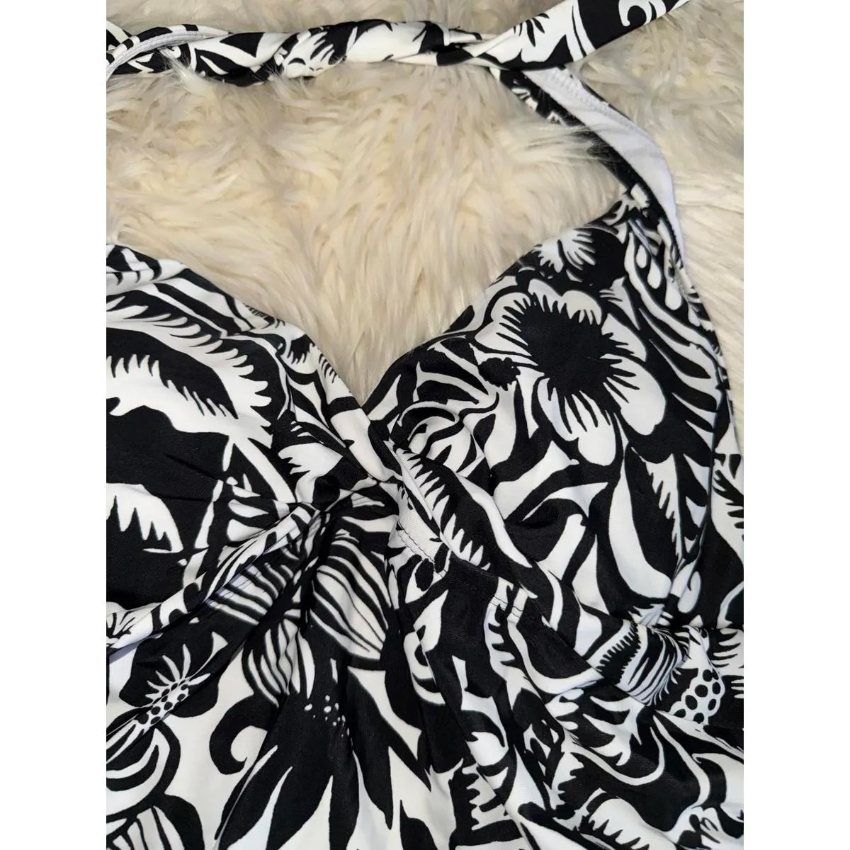 Chaps Black and White Floral Halter Swim Top size 12 - Image 3
