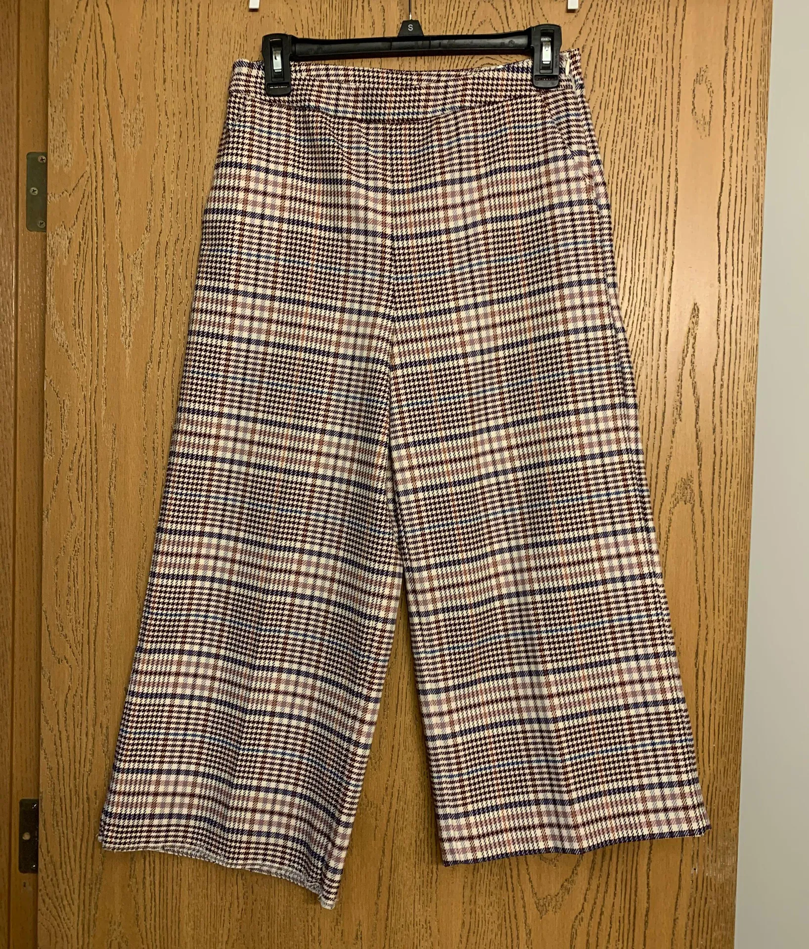 Lafayette 148 Cropped Pants - Image 4