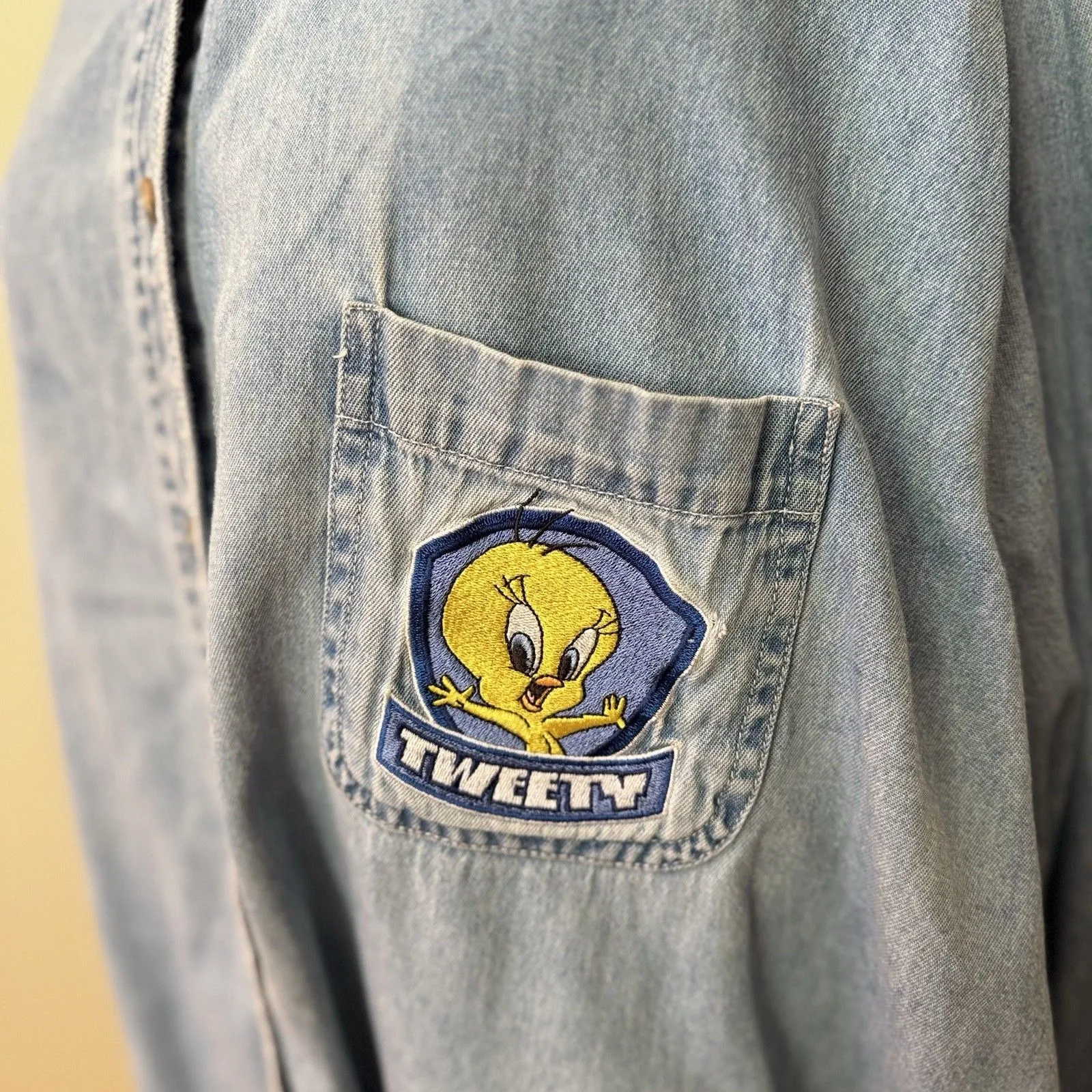VTG 90s Looney Tunes Warner Bros Embroidered Tweety Bird Denim Shirt 26W/28W - Image 10