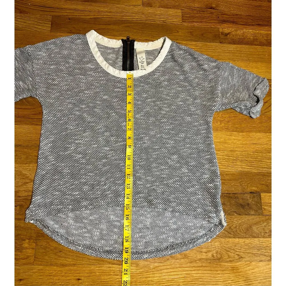 Zara Basic T-Shirt Women Small Gray White High Low Short Sleeve Zipper Shirt - Image 4