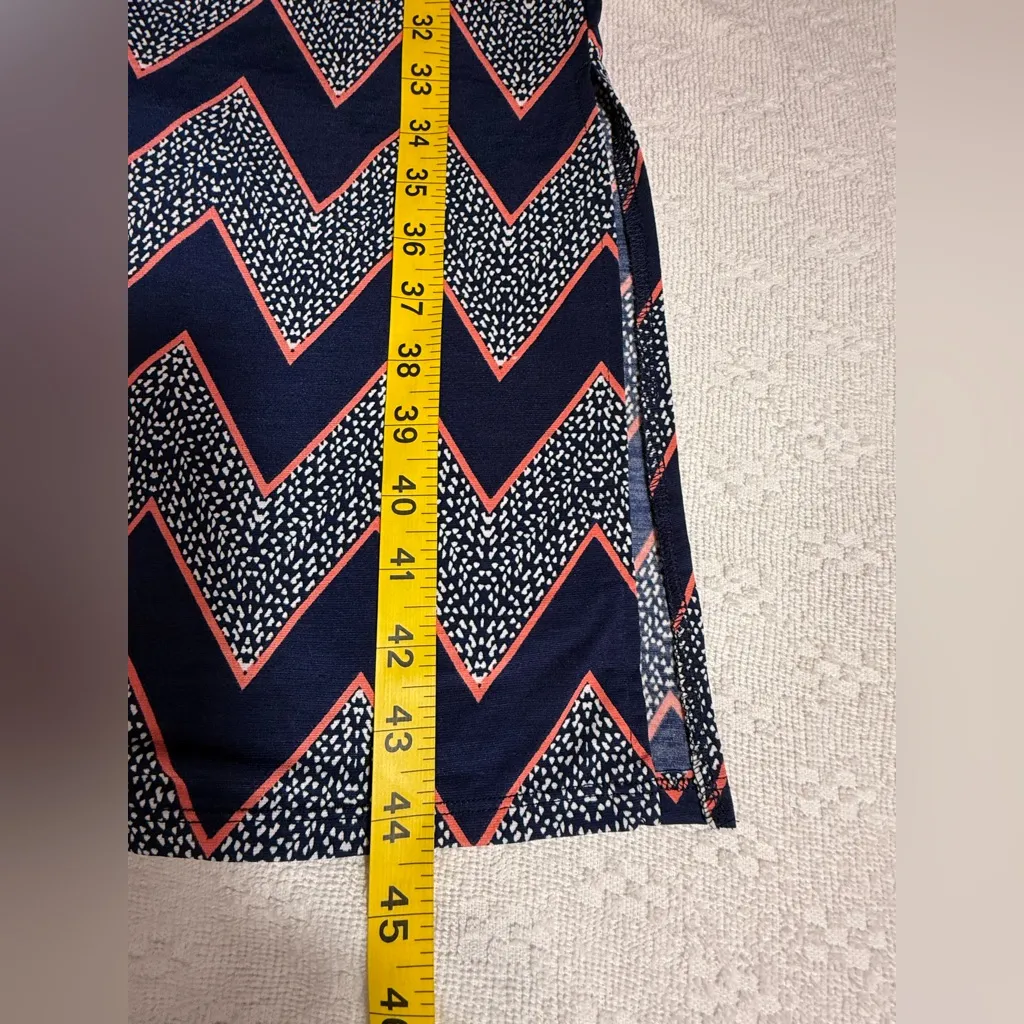 Three pink hearts Elegant Chevron Maxi Dress in Navy and Pink - Image 4