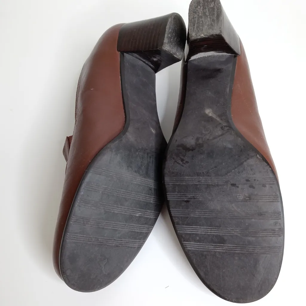 Walking Cradles Shoes 8 1/2 w Brown. Brown Size 8.5 - Image 11