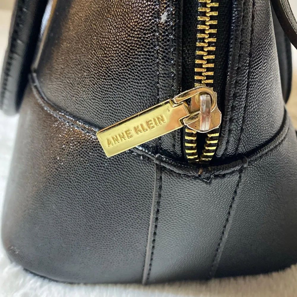 Anne Klein Black Dome Satchel EUC some flaws - Image 9