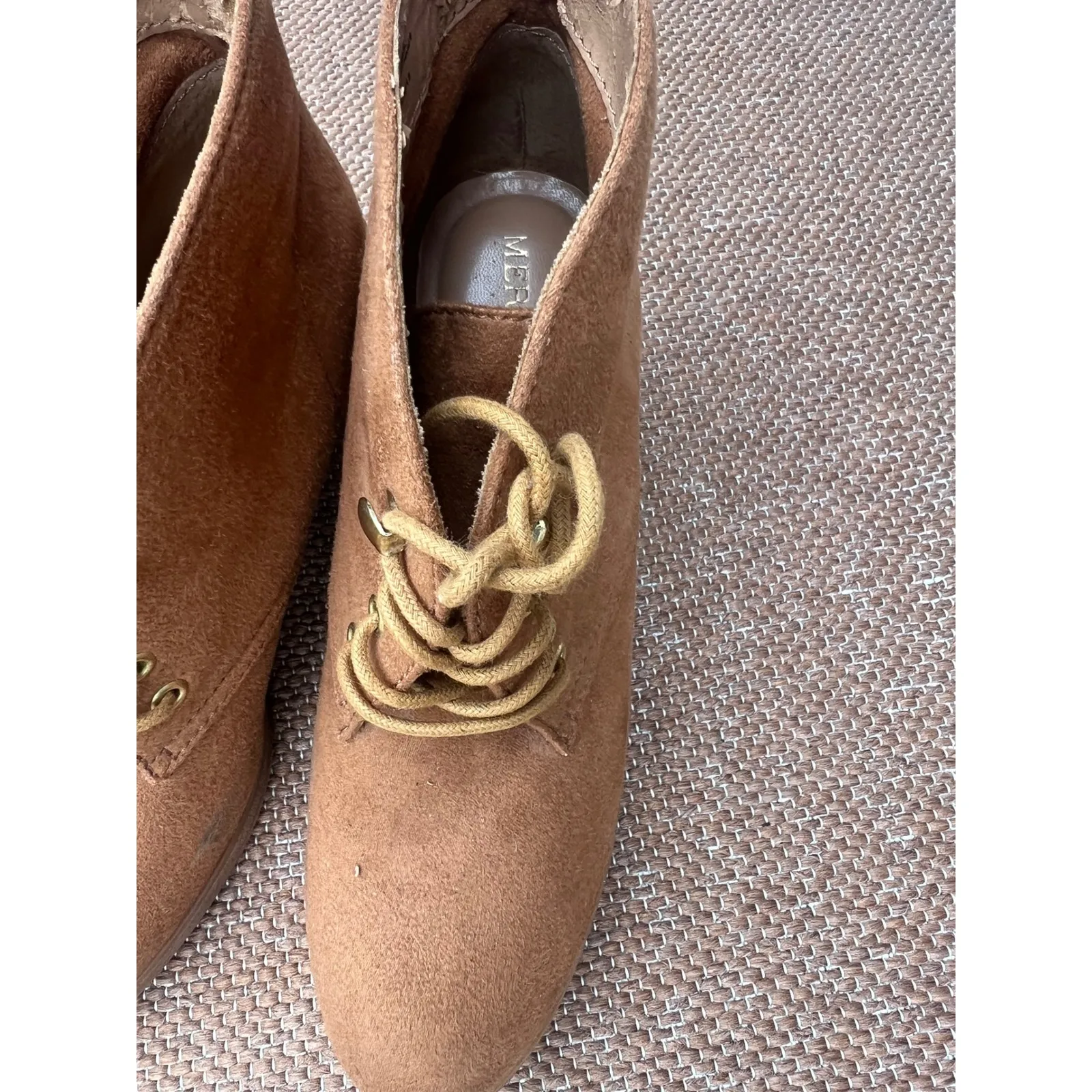 Merona‎ wedges woman's 7 Tan Faux Suede Lace Up Wedge Heel Ankle Booties Casual - Image 6