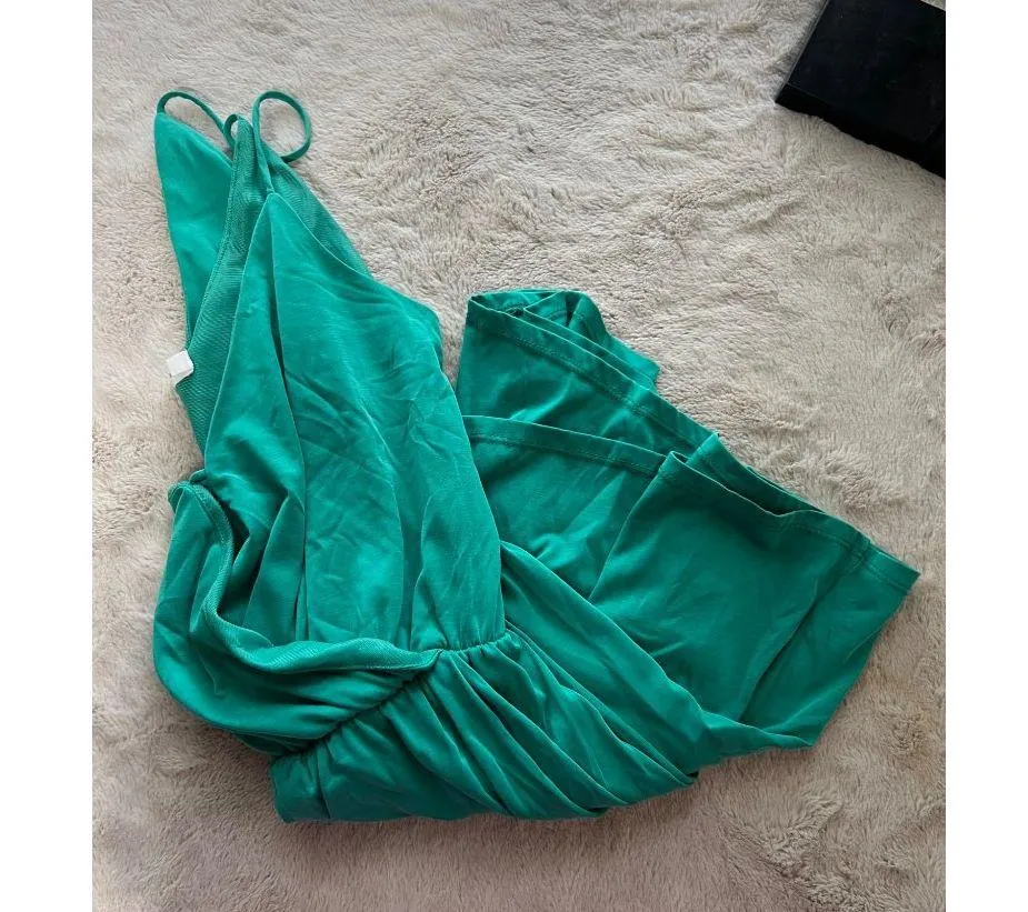 Lush Green Sleeveless Romper With V-Neck & Spaghetti Straps Size S - Image 7