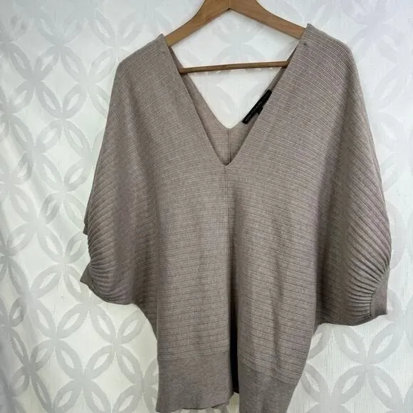 White House Black Market‎ V-Neck Dolman Sweater in Biscotti Size L NWT - Image 3