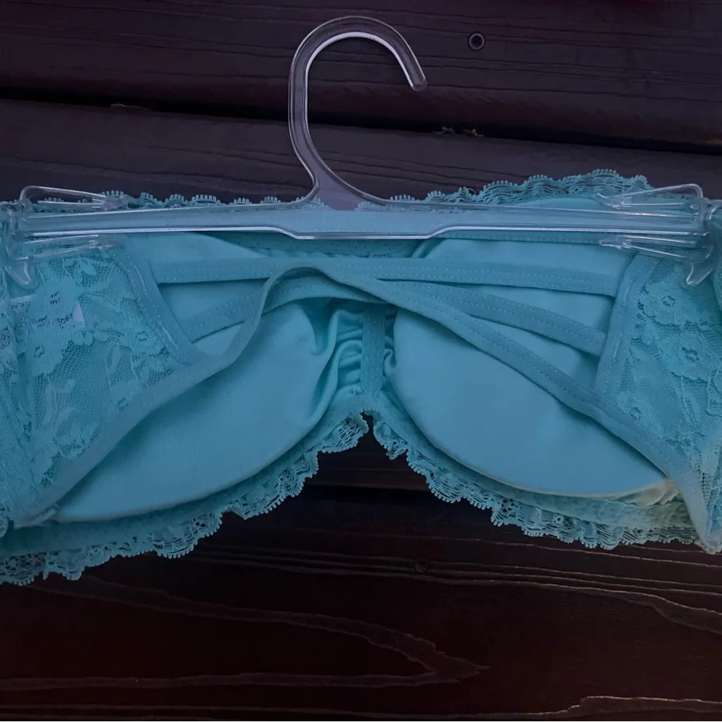Set of 2 new Woman’s lace bralette Blue Size undefined - Image 6