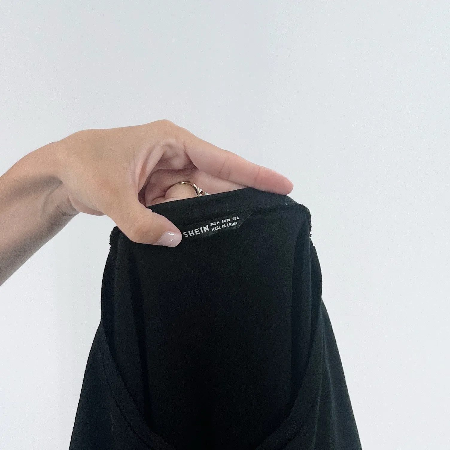 I’m Dead Inside Candy Heart Black Short Sleeve Tee Size Medium - Image 3