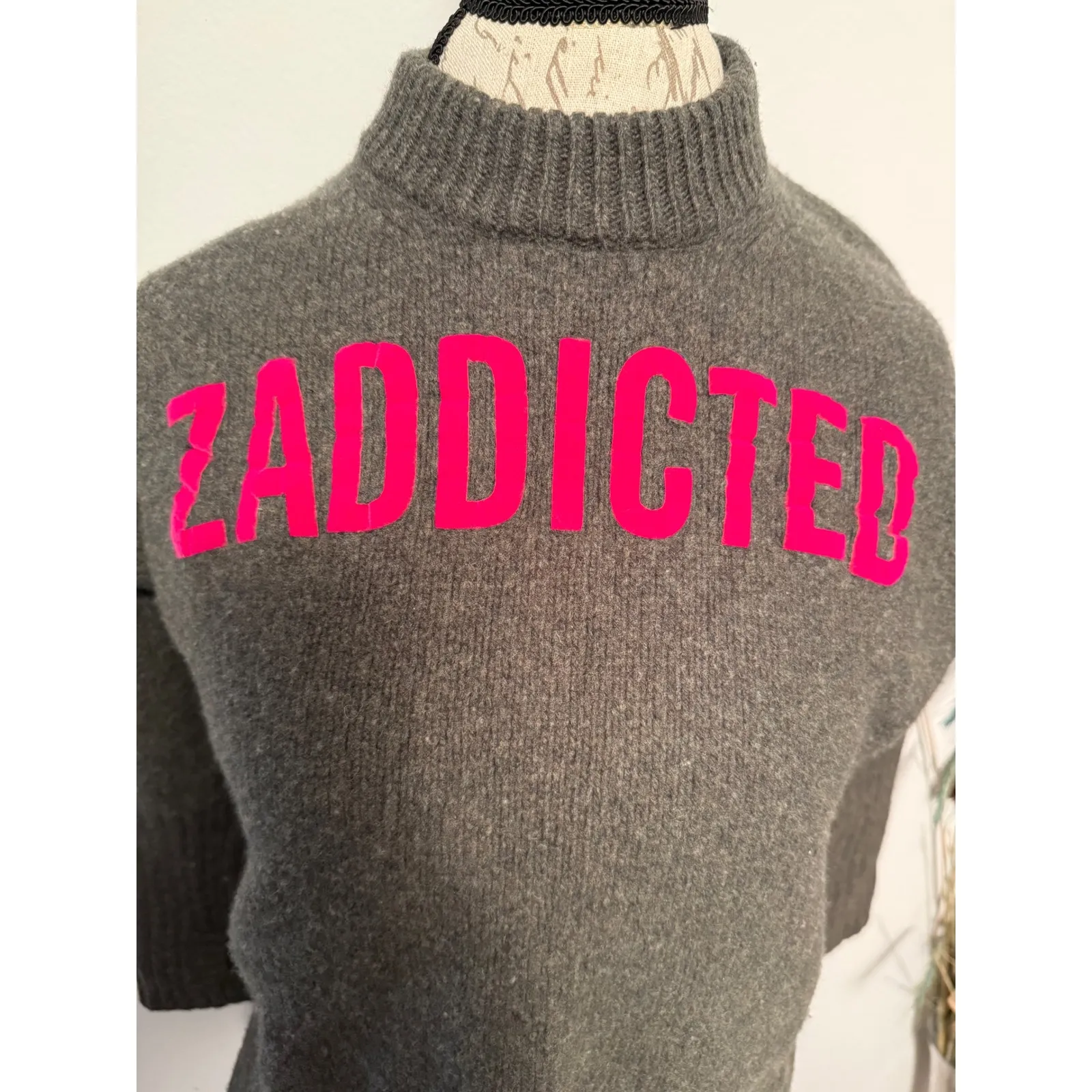 Zadig Voltaire Merino Wool Sweater Green Mock Neck ZADDICTED Pink Logo Size S - Image 3