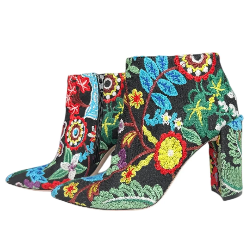 Stuart Weitzman Embroidered Vero‎ Cuoio Ankle Boots Sz 6.5 - Image 4