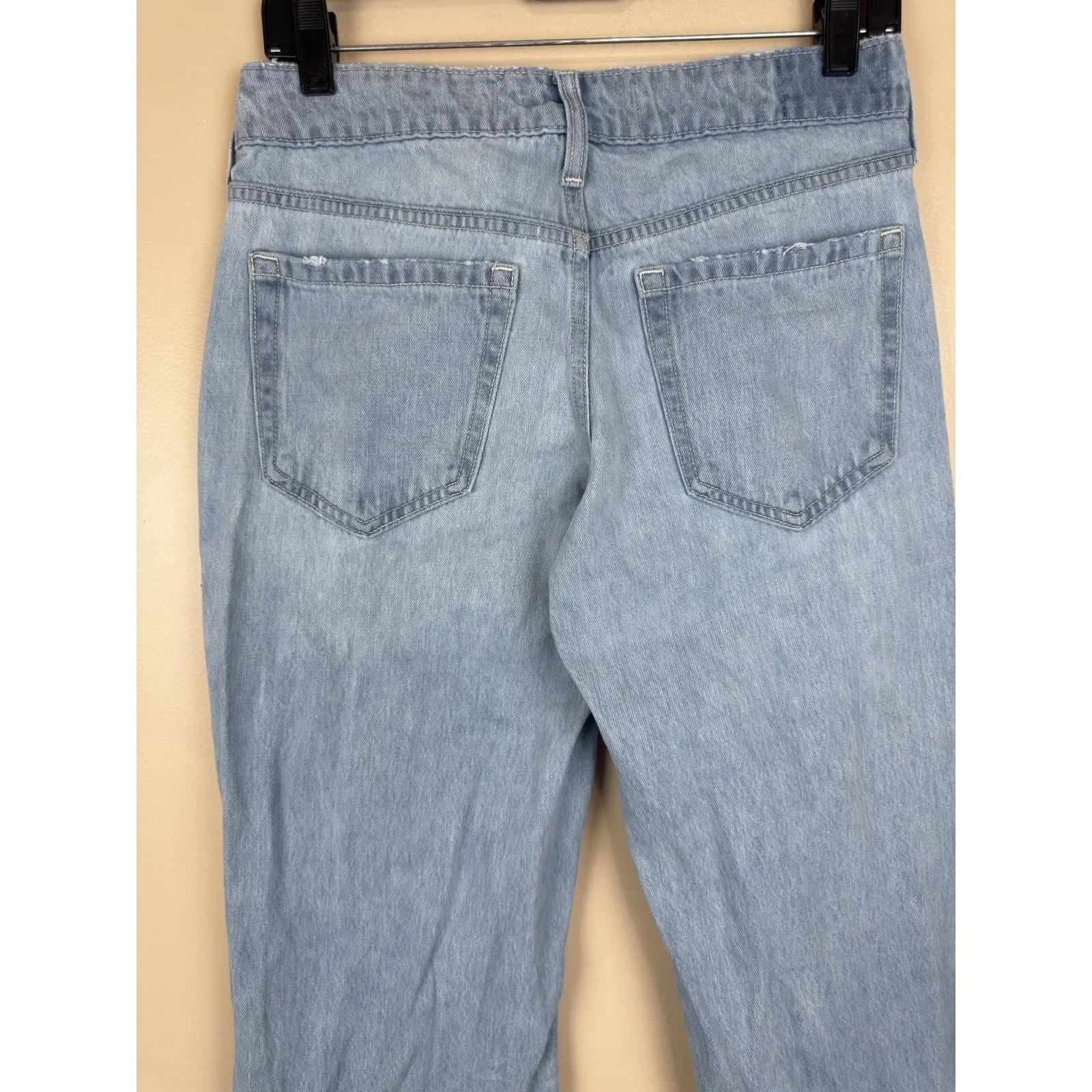 Hollister Women’s Low Rise Baggy Light Wash Jeans Size 0 R Waist 25 Inseam 30 - Image 5