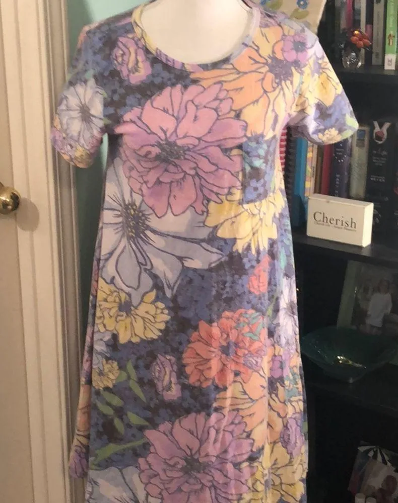 Lularoe EUC flower pocketed Carly - Image 2