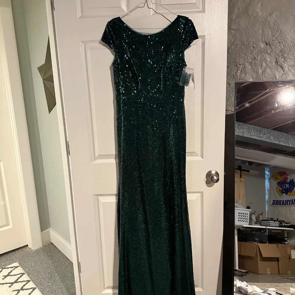 Dessy Style 3043 Elle Hunter Sequin Size 2 Green - Image 4