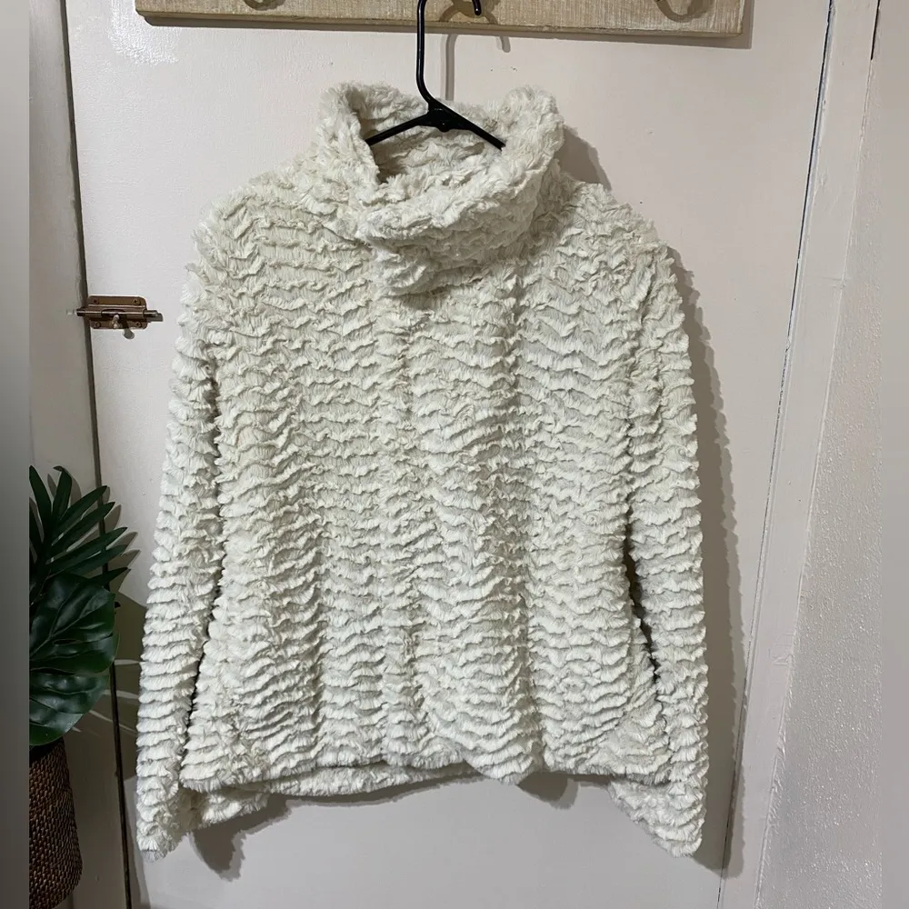 Patagonia Pelage Fleece Jacket Cream Size Medium - Image 9