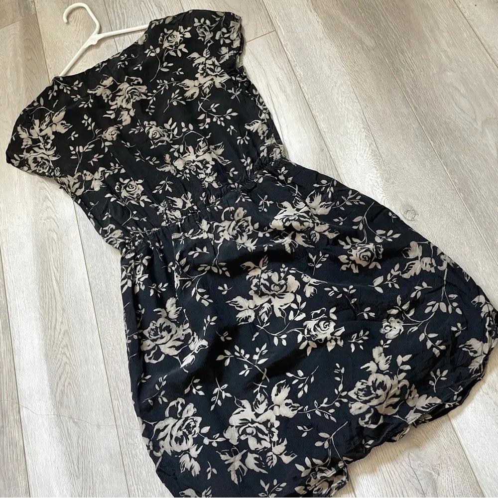 Babaton Aritzia 100% Silk Floral Mini Dress Black (Small) classy cocktail party - Image 5