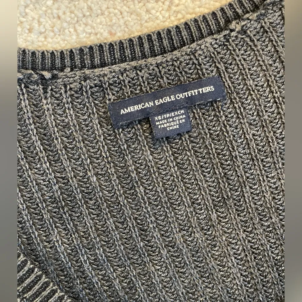 American Eagle gray v-neck sweater size XS - Image 2