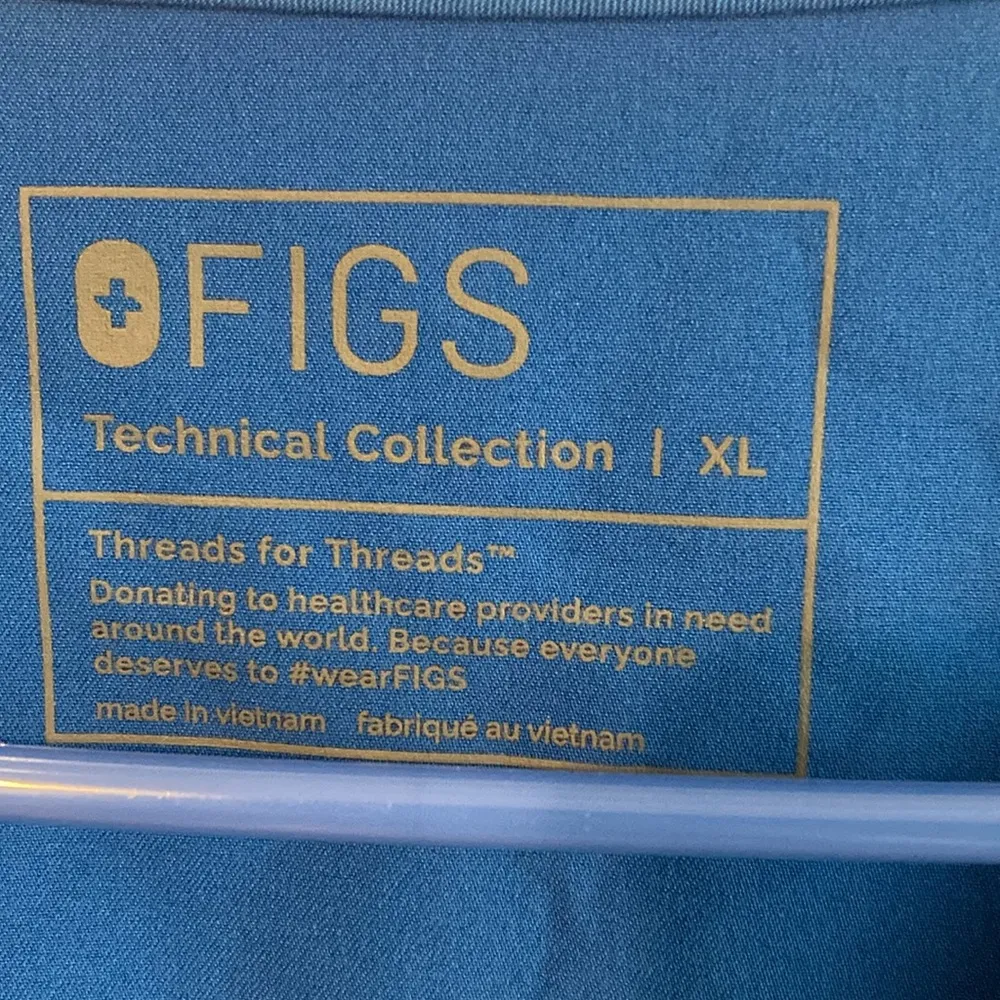 Figs Technical Collection Women’s Size XL Blue Color Scrub Top - Image 2