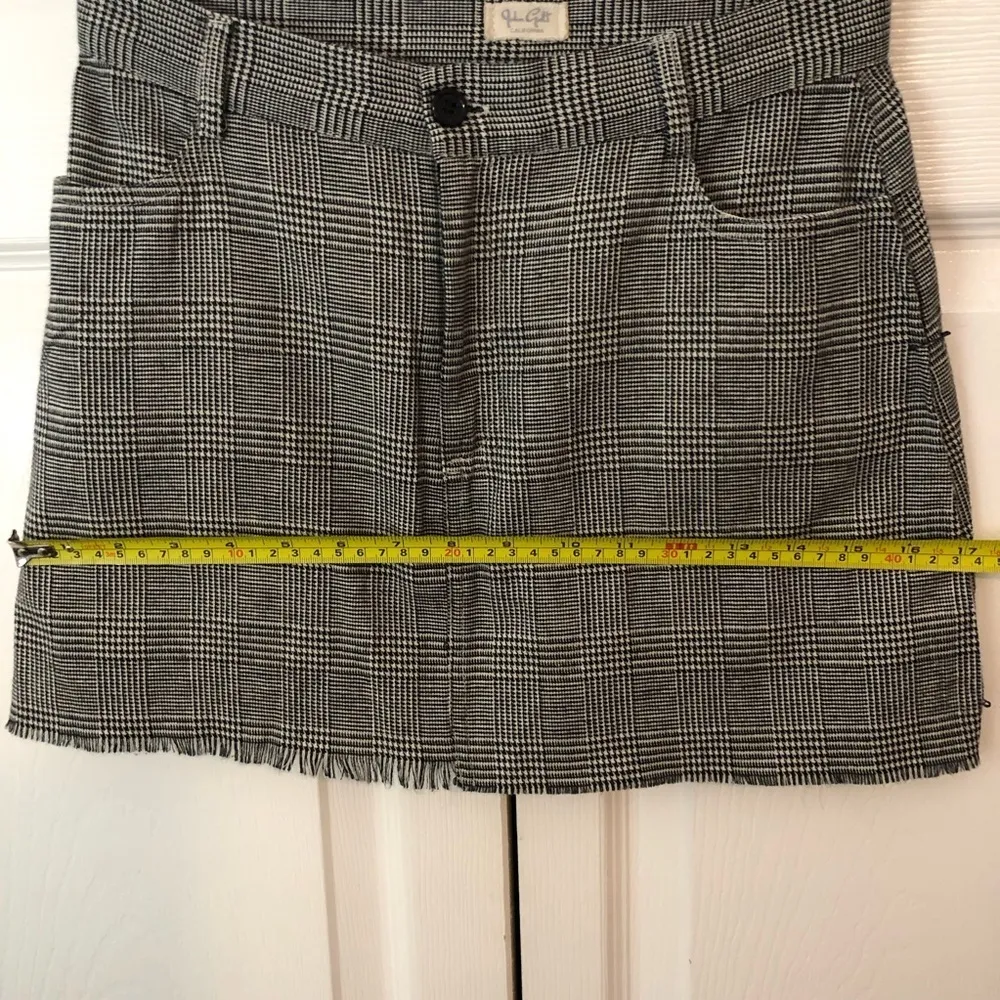 Brandy Melville John Galt Black and White Plaid Houndstooth Mini Skirt OS (0/2) - Image 11