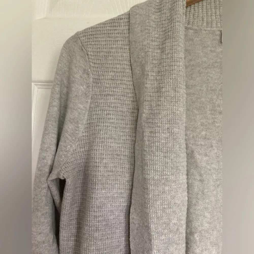 GAP gray cardigan - Image 2