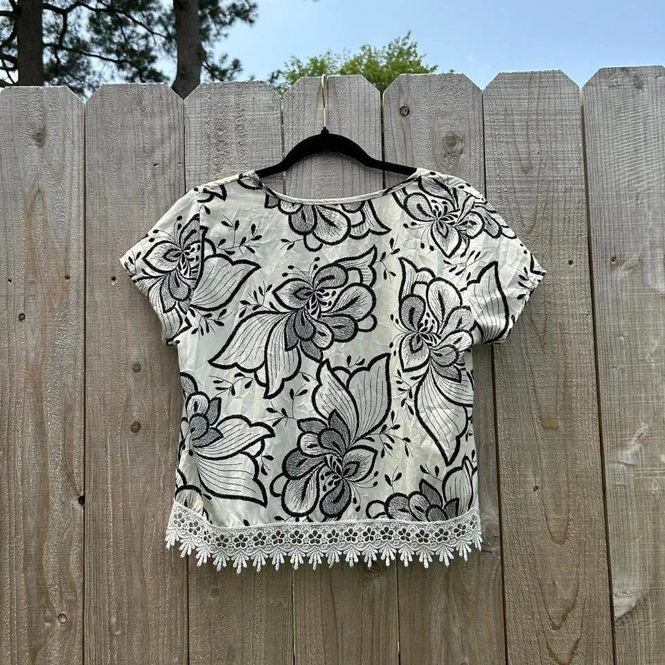Cream & black‎ floral lace top by prini size large - Image 7