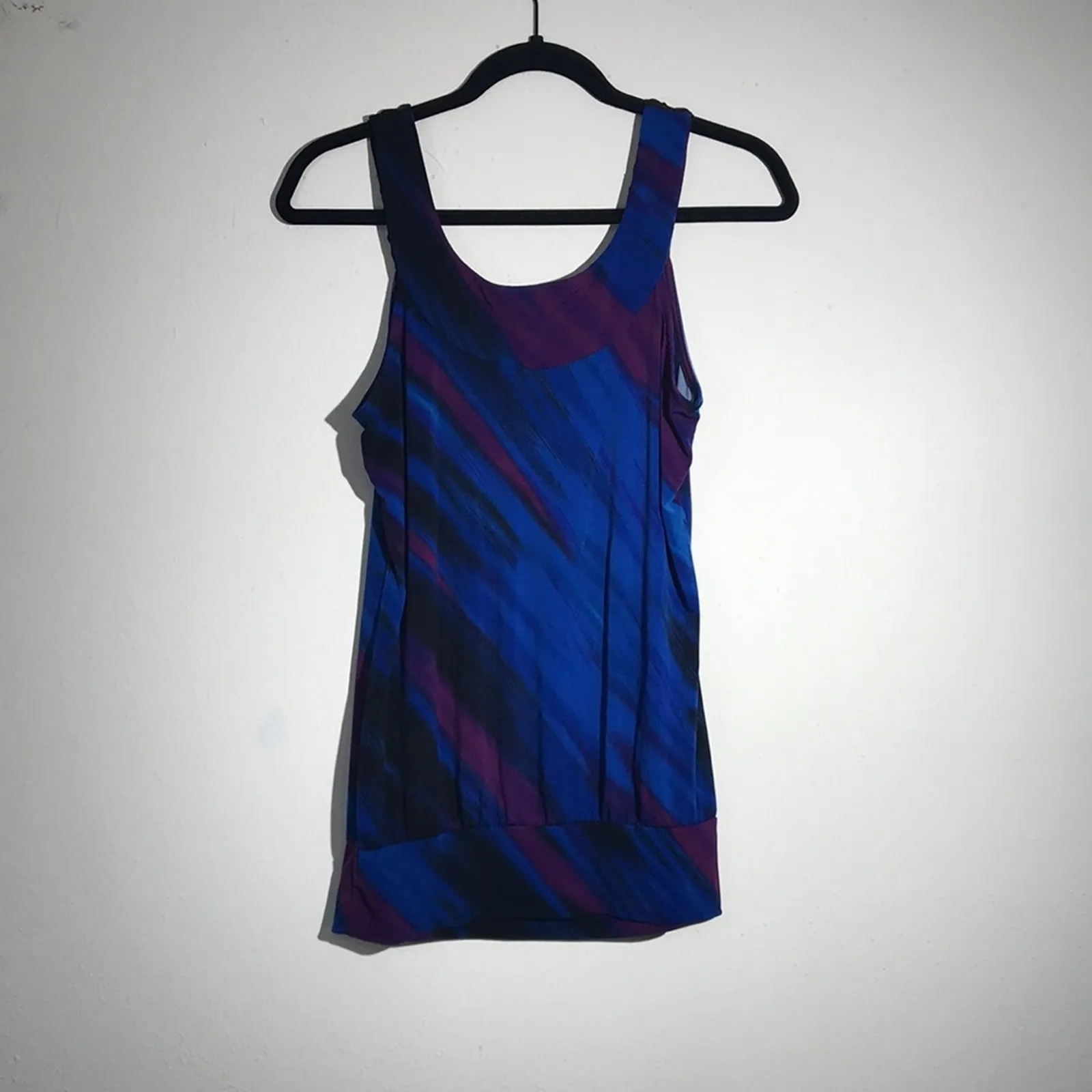HEARTSOUL Blue Abstract Stripe Tank Top Size Large - Image 4
