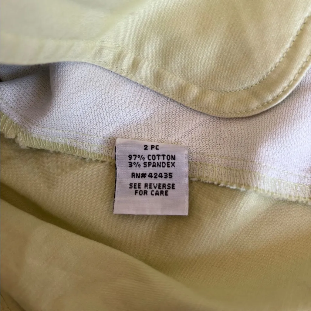 Dressbarn Pastel Yellow Blazer with Button Accents Green Size 10 - Image 5