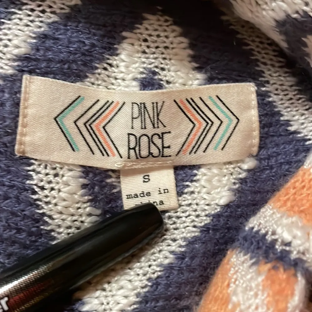 Pink Rose acrylic vest size small - Image 2