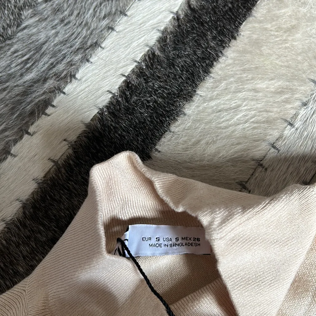 Zara Creme‎ Turtle Neck Sweater - Image 5