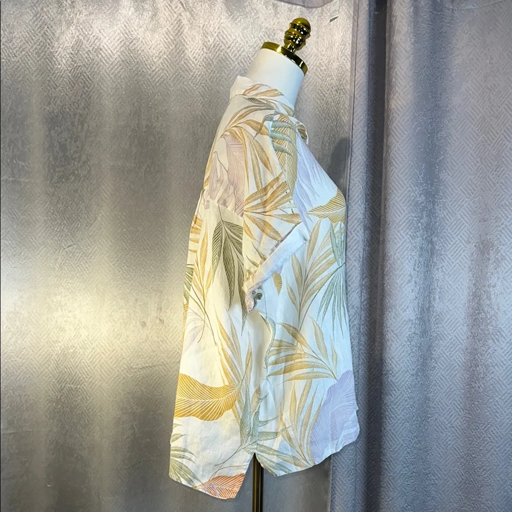 Tahari Women’s 
Fern Print Linen Short Sleeve
Button-Up Top sizeXL.       ordrA3 - Image 3