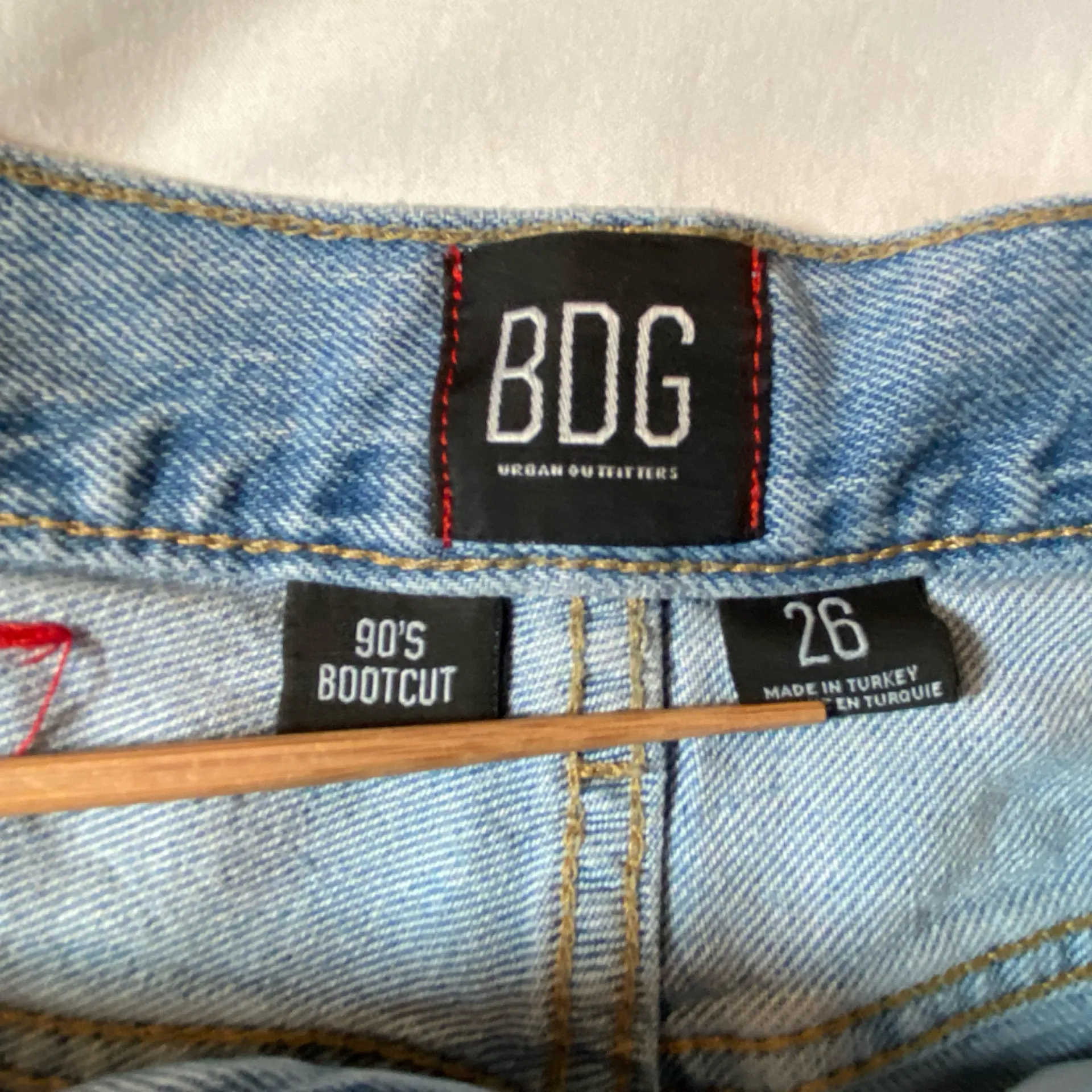 BDG 90’s‎ Bootcut Lightwash Jeans Size 26 - Image 3
