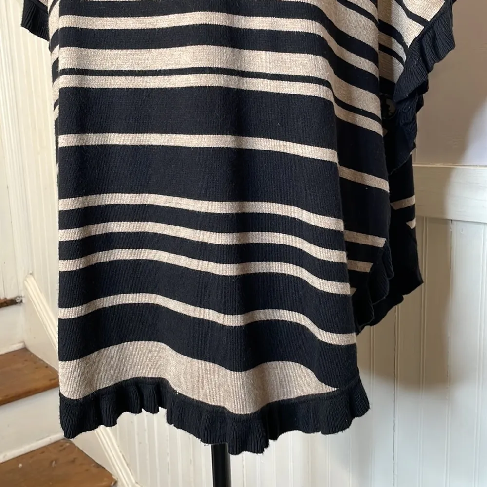 Pullover Poncho cape Turtleneck Sweater Ruffle Hem Black Beige Joseph A Striped - Image 4