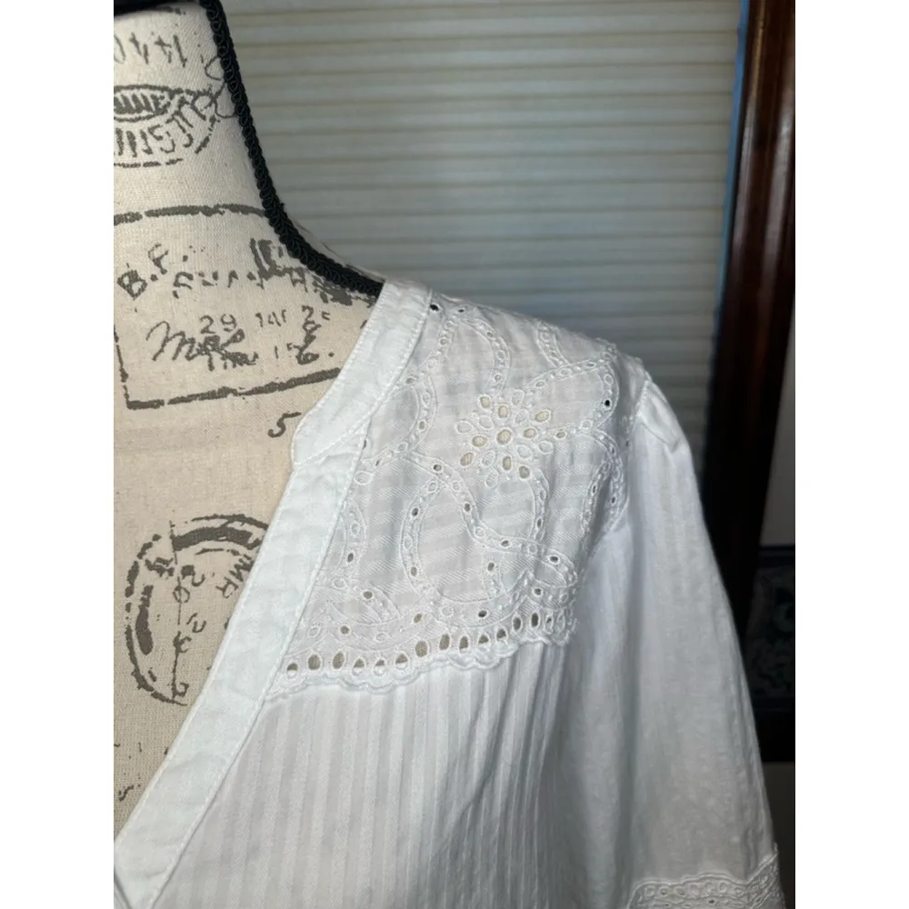 Likely a Large 100% Cotton White Blouse Brand Unknown Size undefined - Image 7
