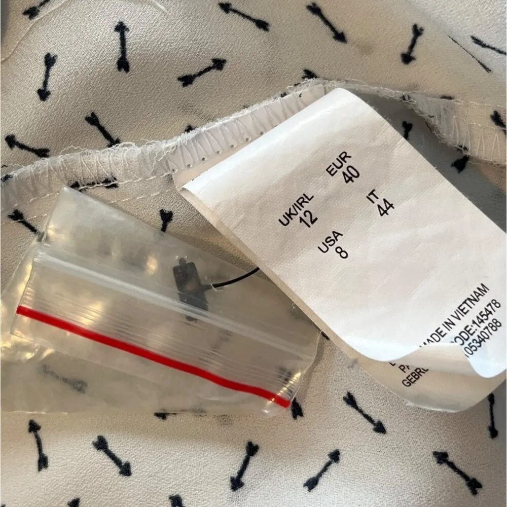 Atmosphere Womens Long Sleeve Button-Up Blouse White/Black Arrows Print Size 8 - Image 4