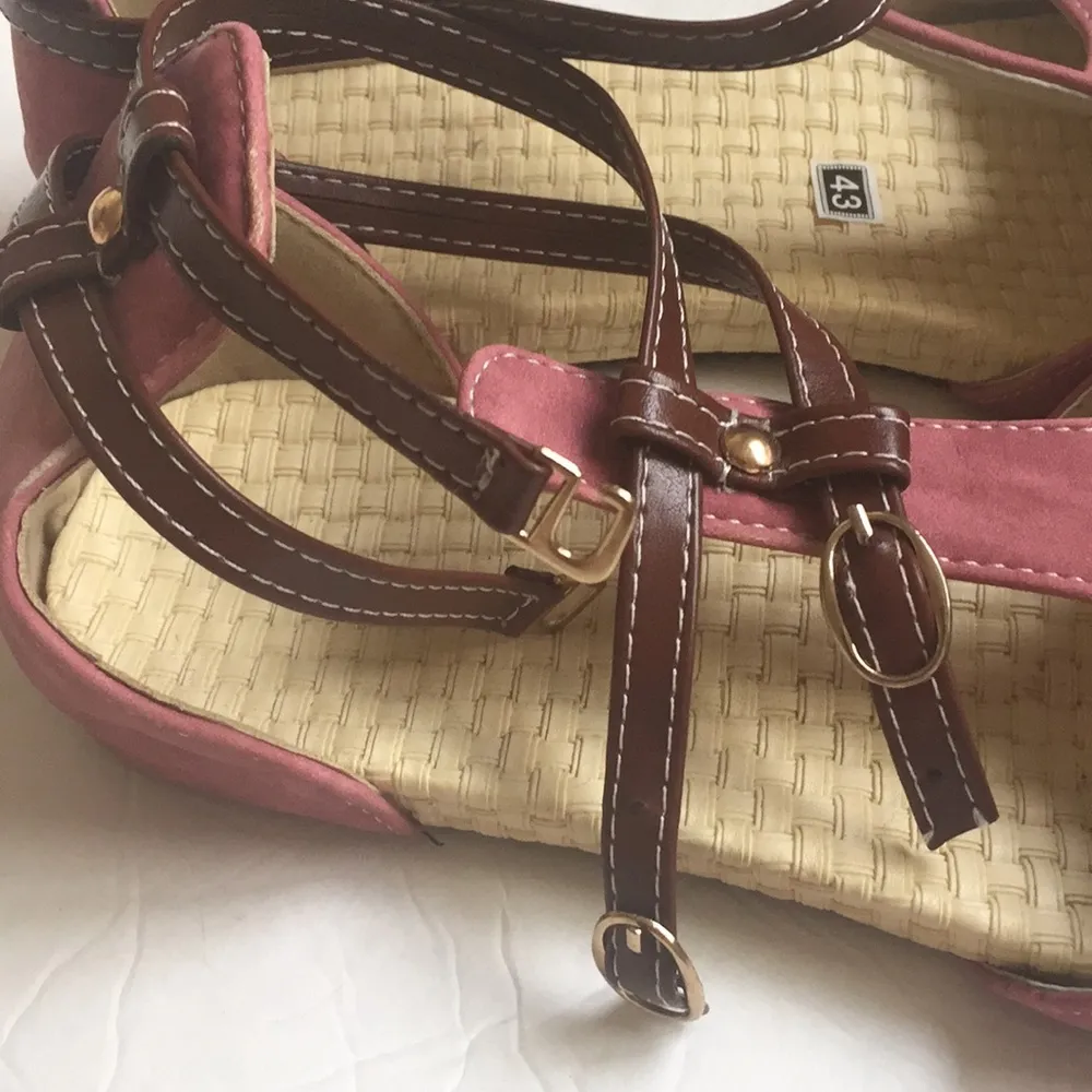 European pink cute strap sandals.Sz 43. 10/11 - Image 4
