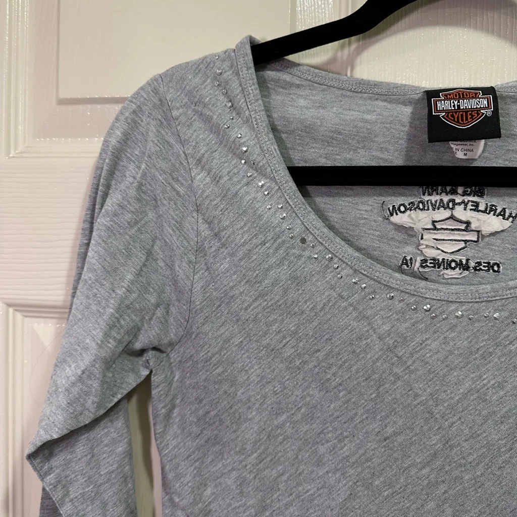 Harley Davidson Long Sleeve Scoop Neck Shirt Top Medium Gray Silver Moto Jewel - Image 3