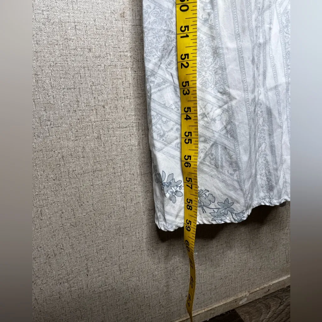 Giani Bernini Elegant White and Gray Maxi Dress - Image 8