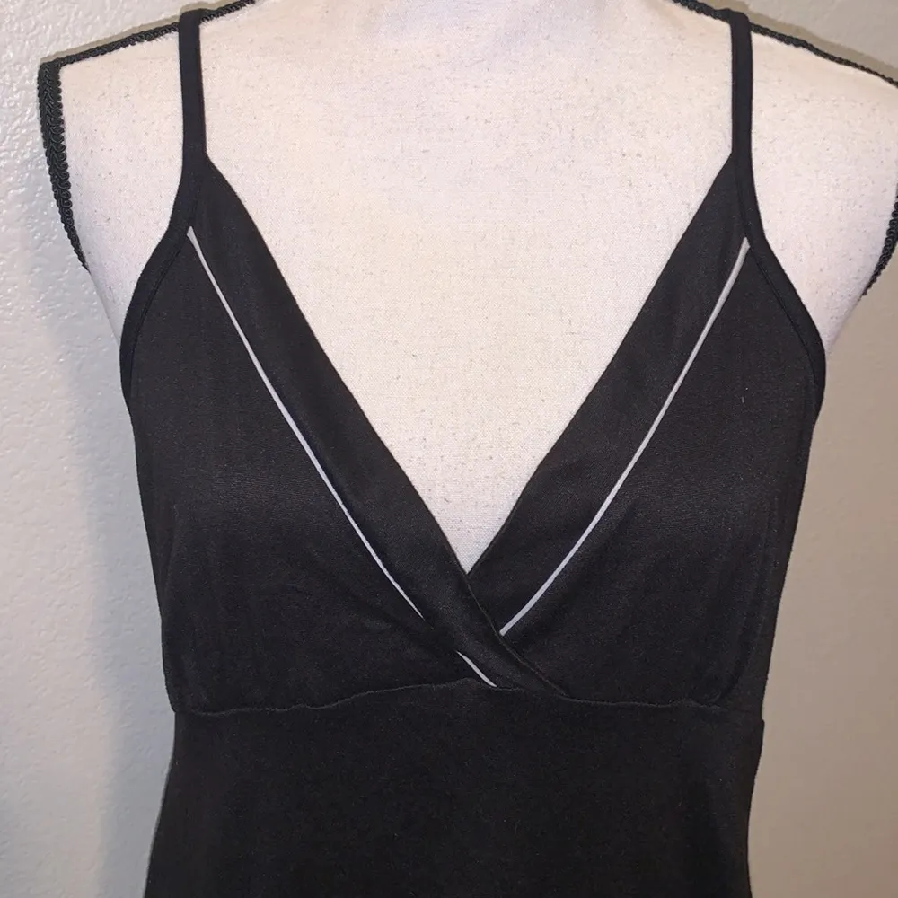 Nicole Miller New York Peached Jersey V-Neck Comfy Pajama Tank Top - Image 3