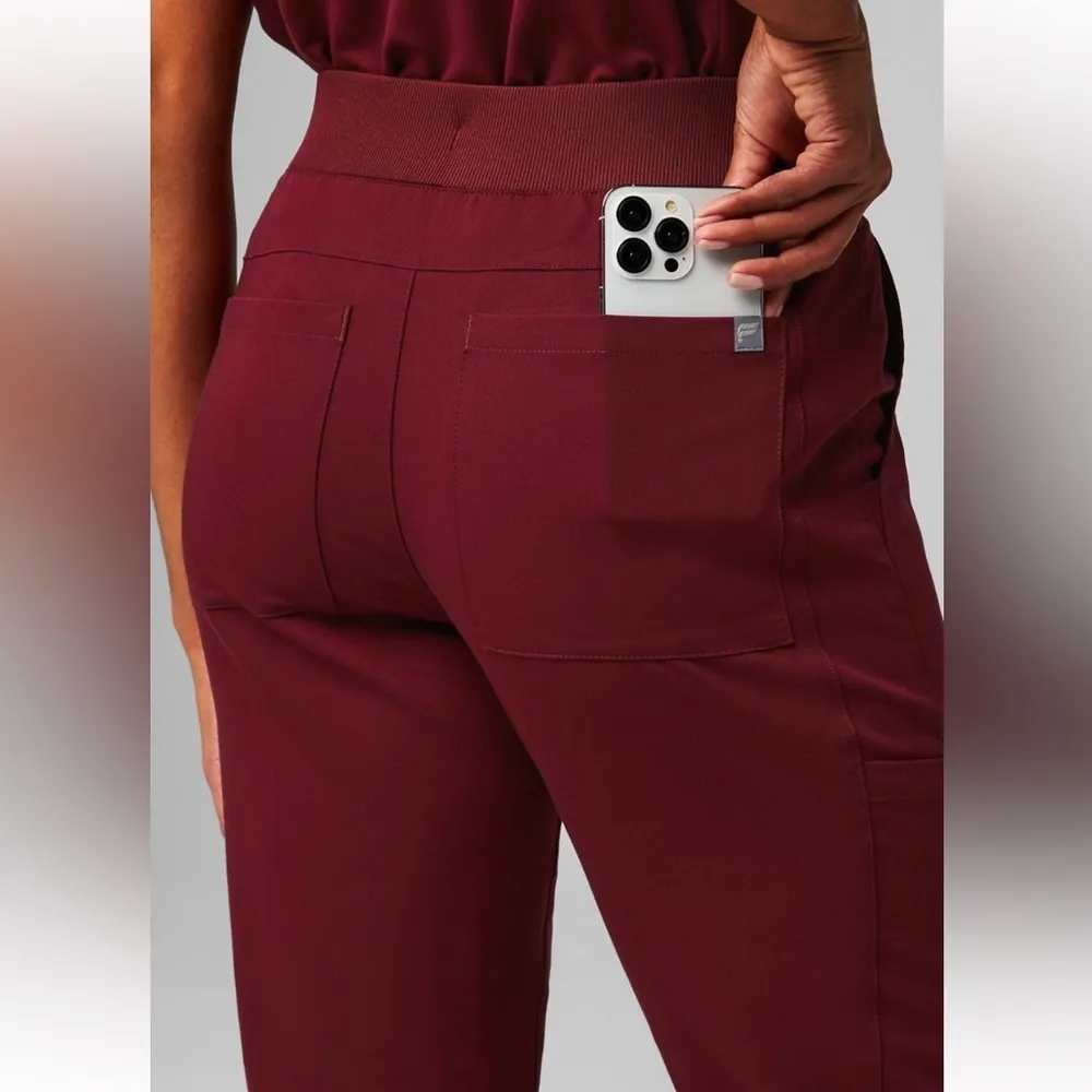 NWOT  scrub joggers - Image 5