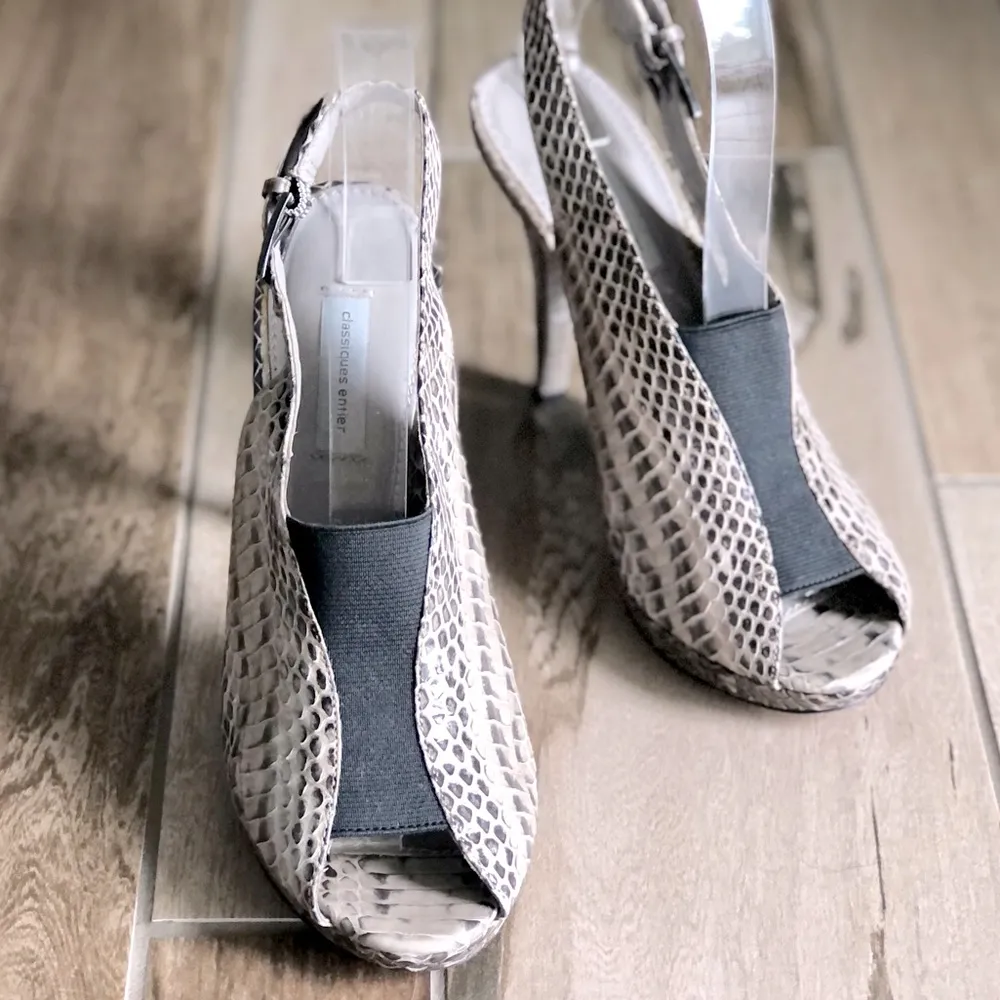 Classiques Entier Embossed Leather Slingback Peep Toe Platform Heels, sz. 6 - Image 10