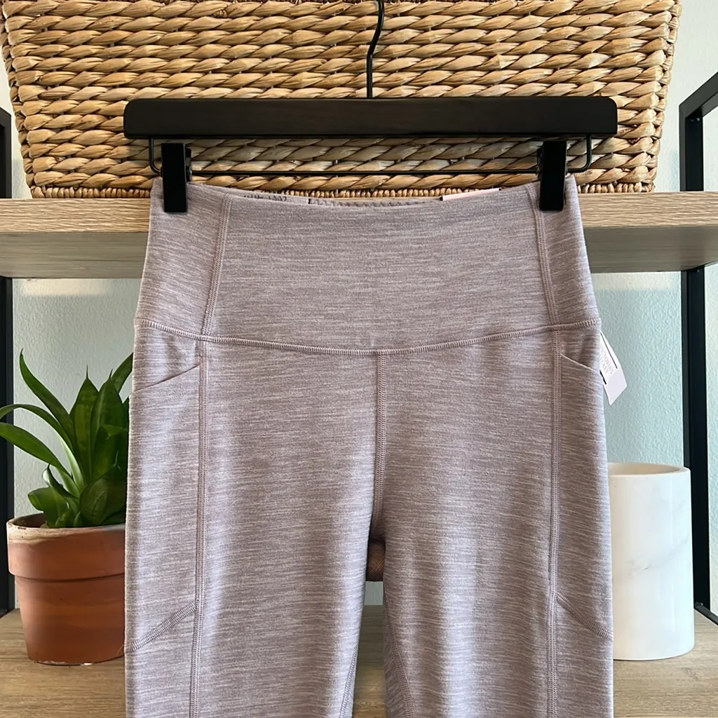 NWT Victoria Secret Incredible Essential High Rise Side Pocket Crop Legging, 4 - Image 2