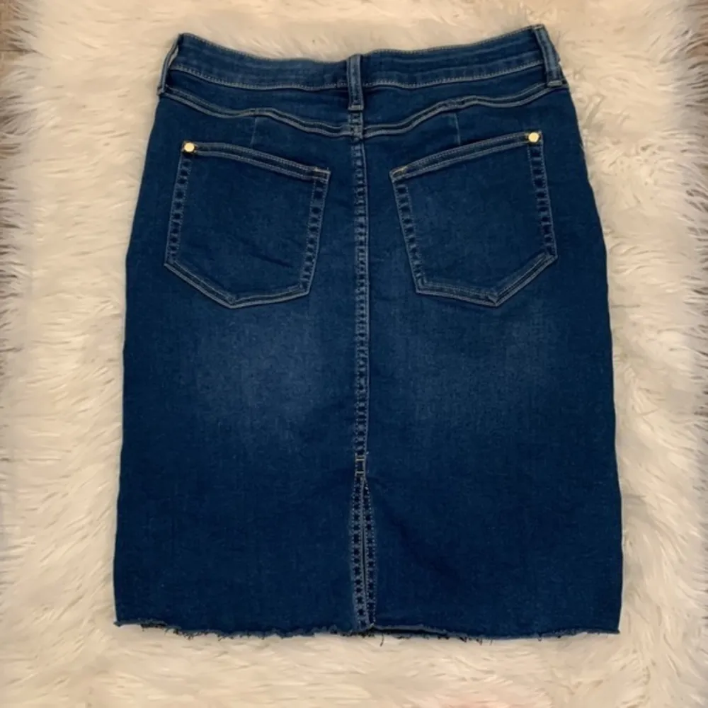 Jennifer Lopez JLo Flawless Sculpted stretch denim body hugging skirt 10 - Image 6