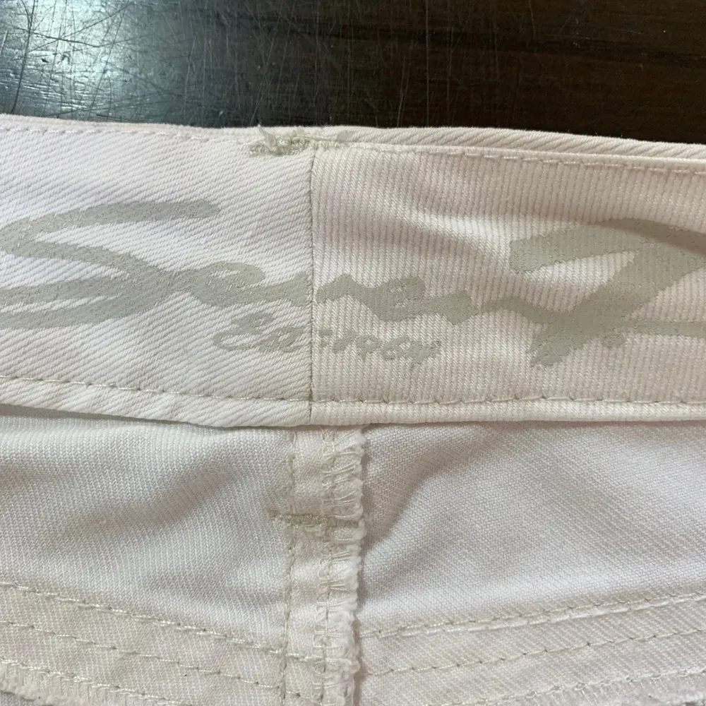 Seven7 Slim Bootcut Jeans Size 2 White Denim Low Rise Designer Jeans Embroidered - Image 3