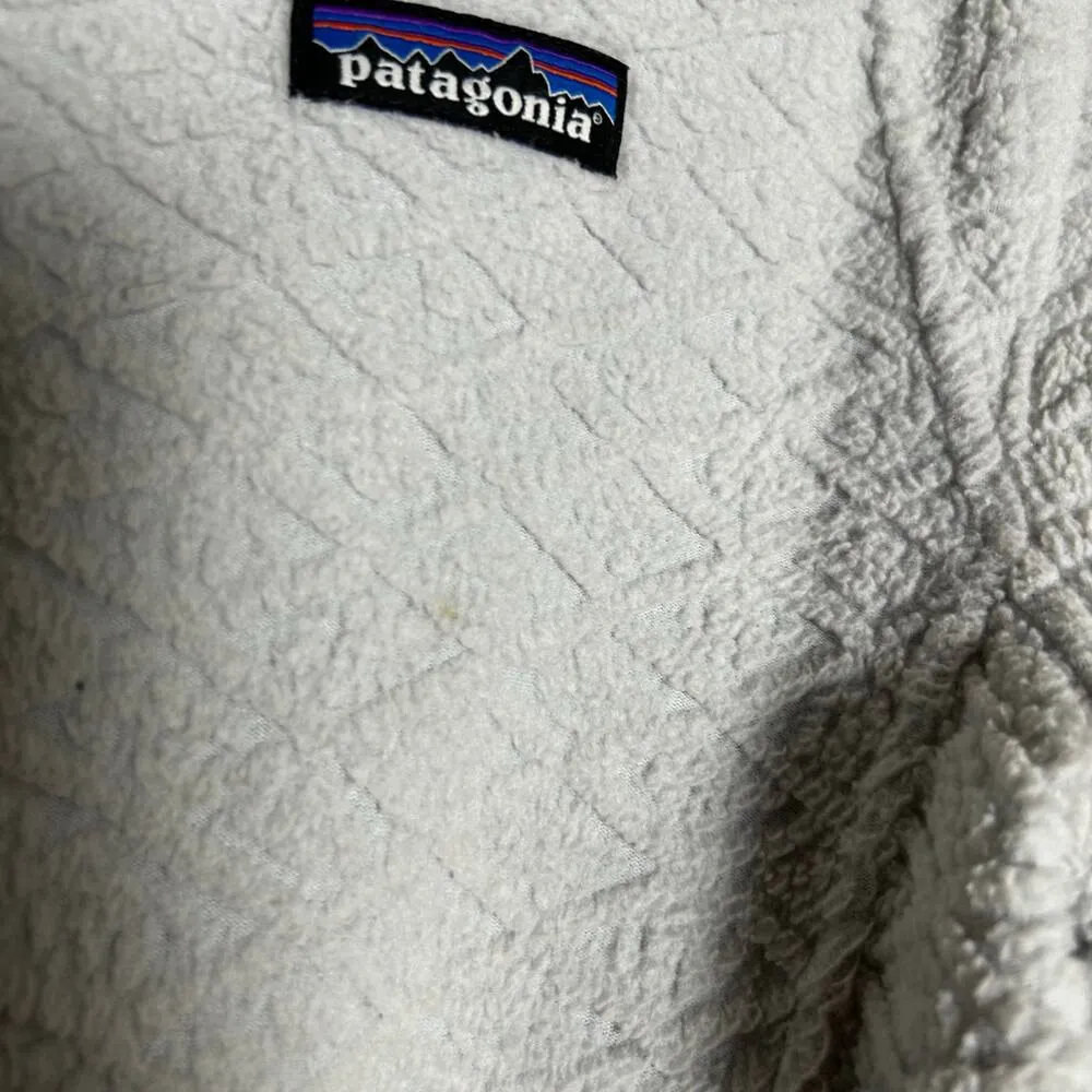 Patagonia  Diamond Pattern Capra High Zip Neck Full Zip Jacket Size Small - Image 9