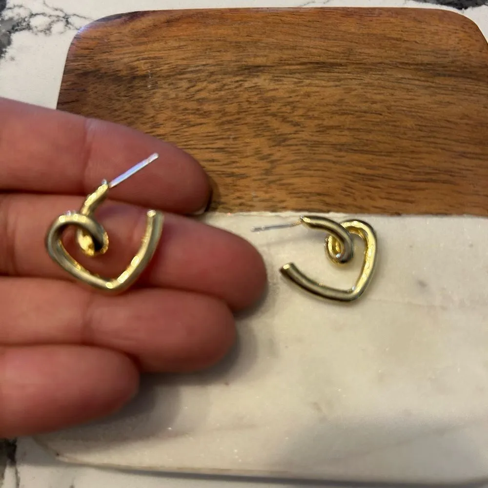 Gold open heart hoop earrings Gold - Image 2