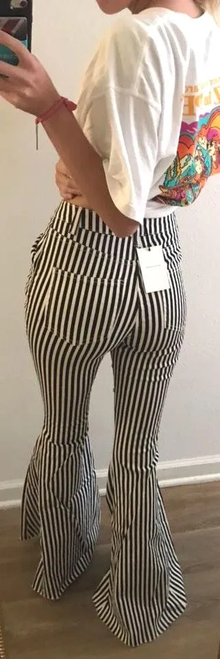 Blank Paige Black And White Flare Jeans - Image 8