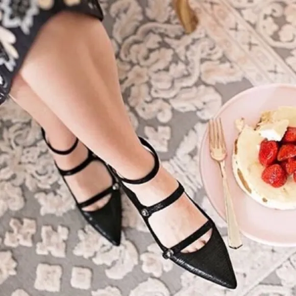 Donald Pliner Womens Strappy Pointed Toe Flats Sz 8 Black Metallic Leather - Image 2