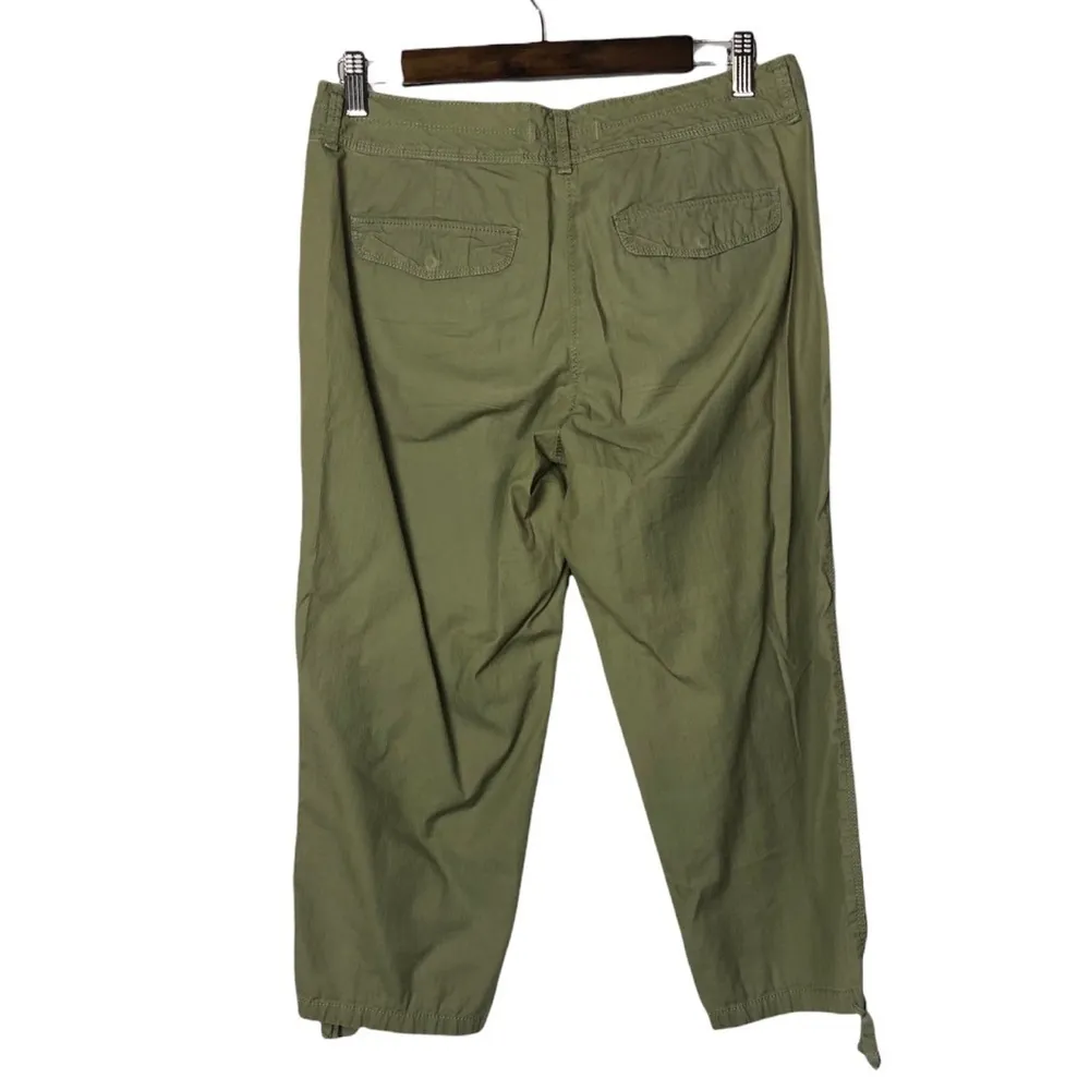 Ann Taylor LOFT Green Y2K Cropped Cargo Pants 2 - Image 2