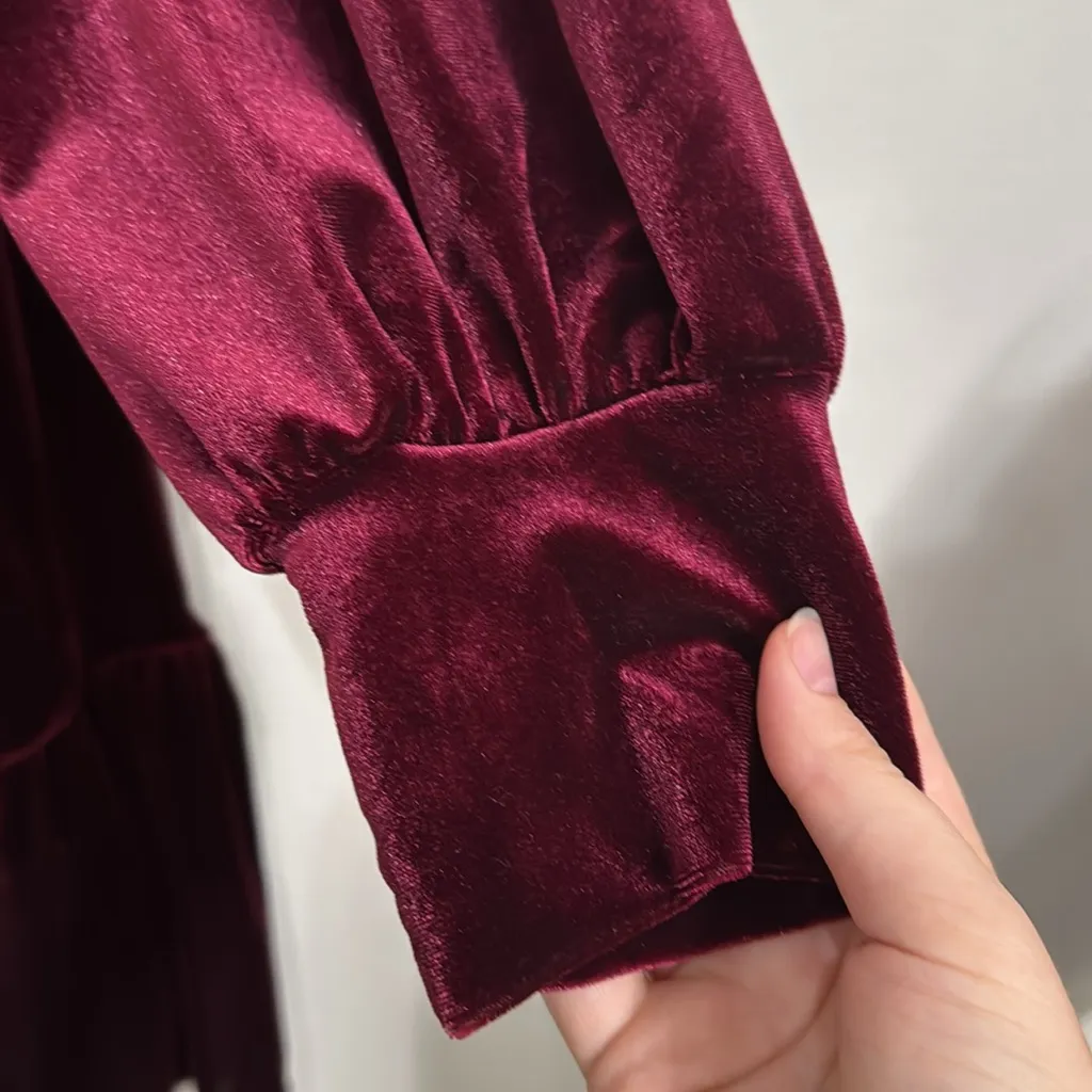 1. State Velvet Long Sleeve Split V-neck Tiered Mini Dress in Deep Burgundy sz M - Image 7