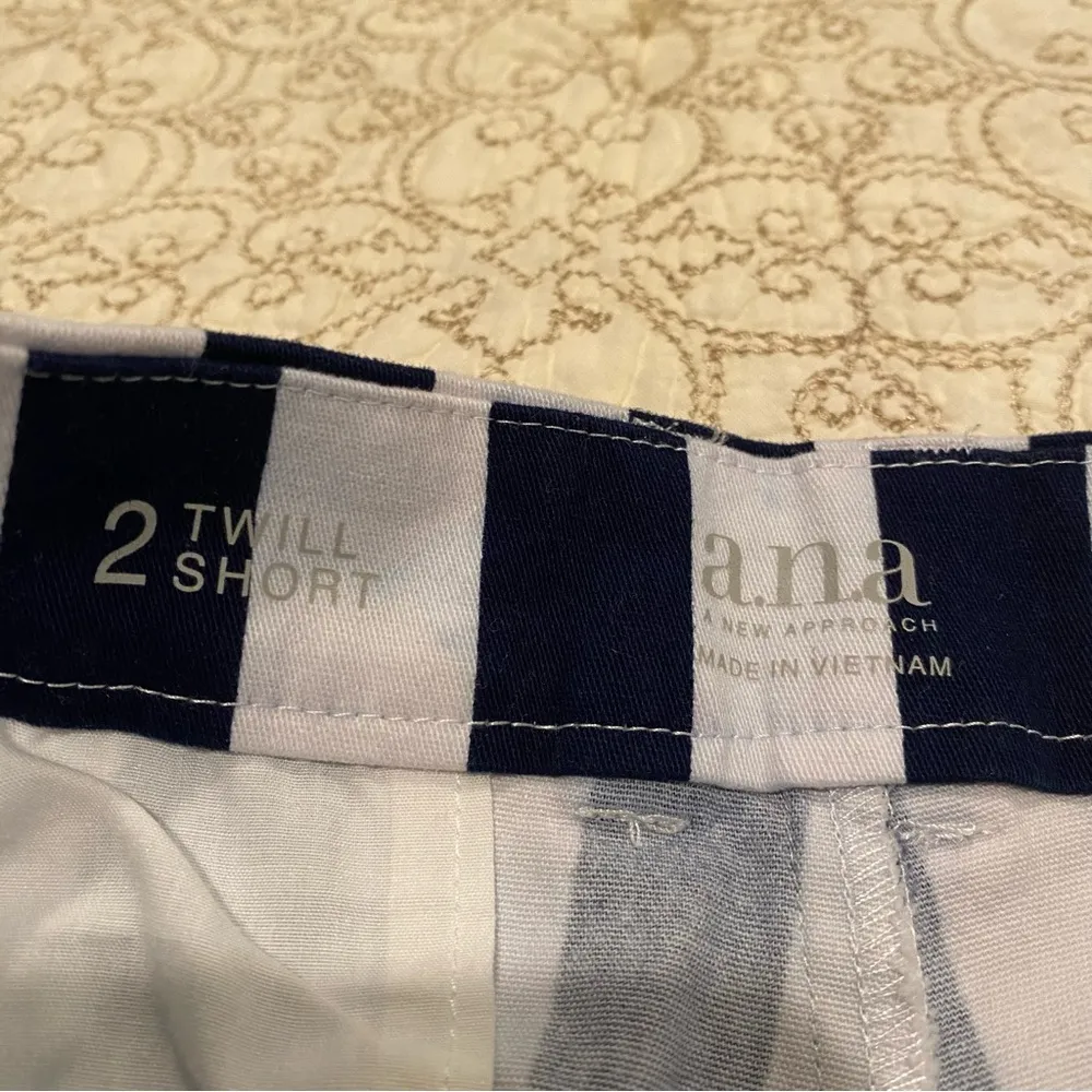 a.n.a Twill Short Women’s Blue and White Striped Shorts Size 2 - Image 2
